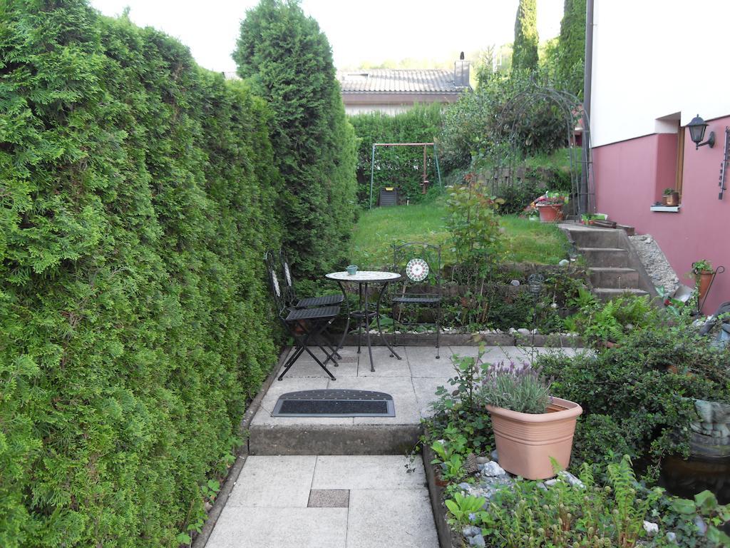 Bed&Breakfast In Flueh Hofstetten-Fluh Exterior photo