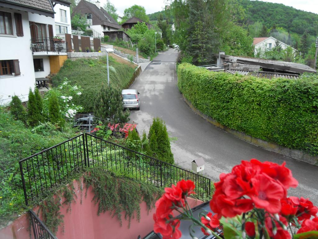 Bed&Breakfast In Flueh Hofstetten-Fluh Exterior photo